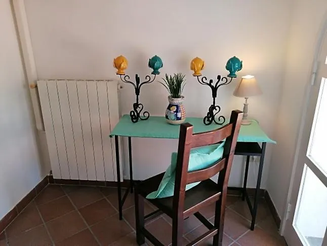 Alojamento de Acomodação e Pequeno-almoço Teresa Sorrento